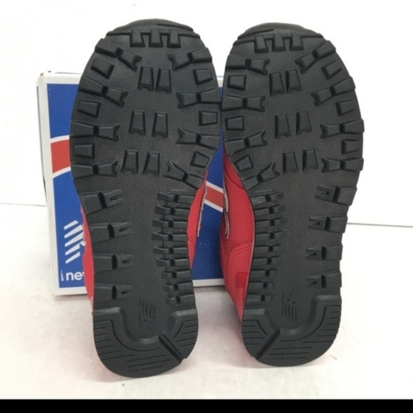 Girls Size 2 Red New Balance Sneakers NIB - Picture 4 of 4